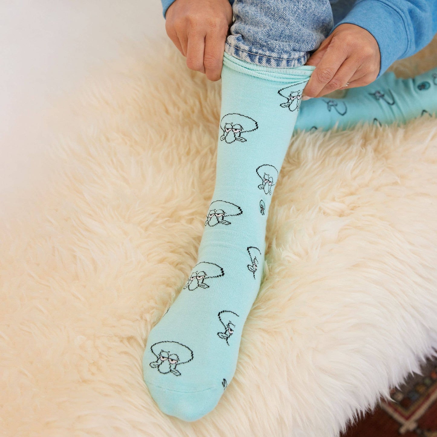 Squidward Socks that Protect Oceans: Small