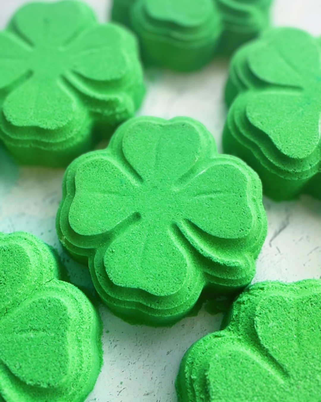 Clover Glow Bath Bomb