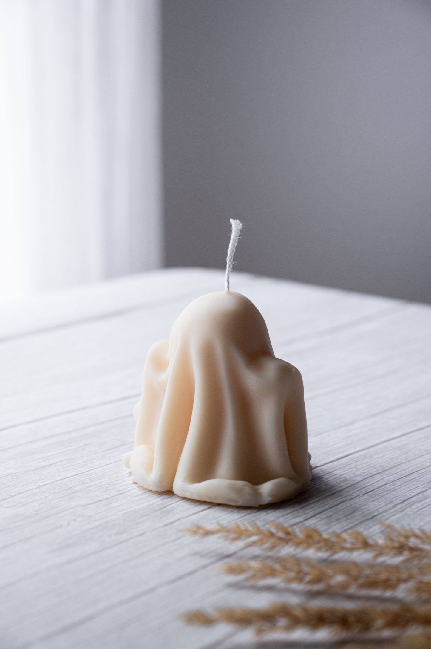 Spooky Spectral Charm: Cutie Ghost Soy Wax Candle: White / Vanilla