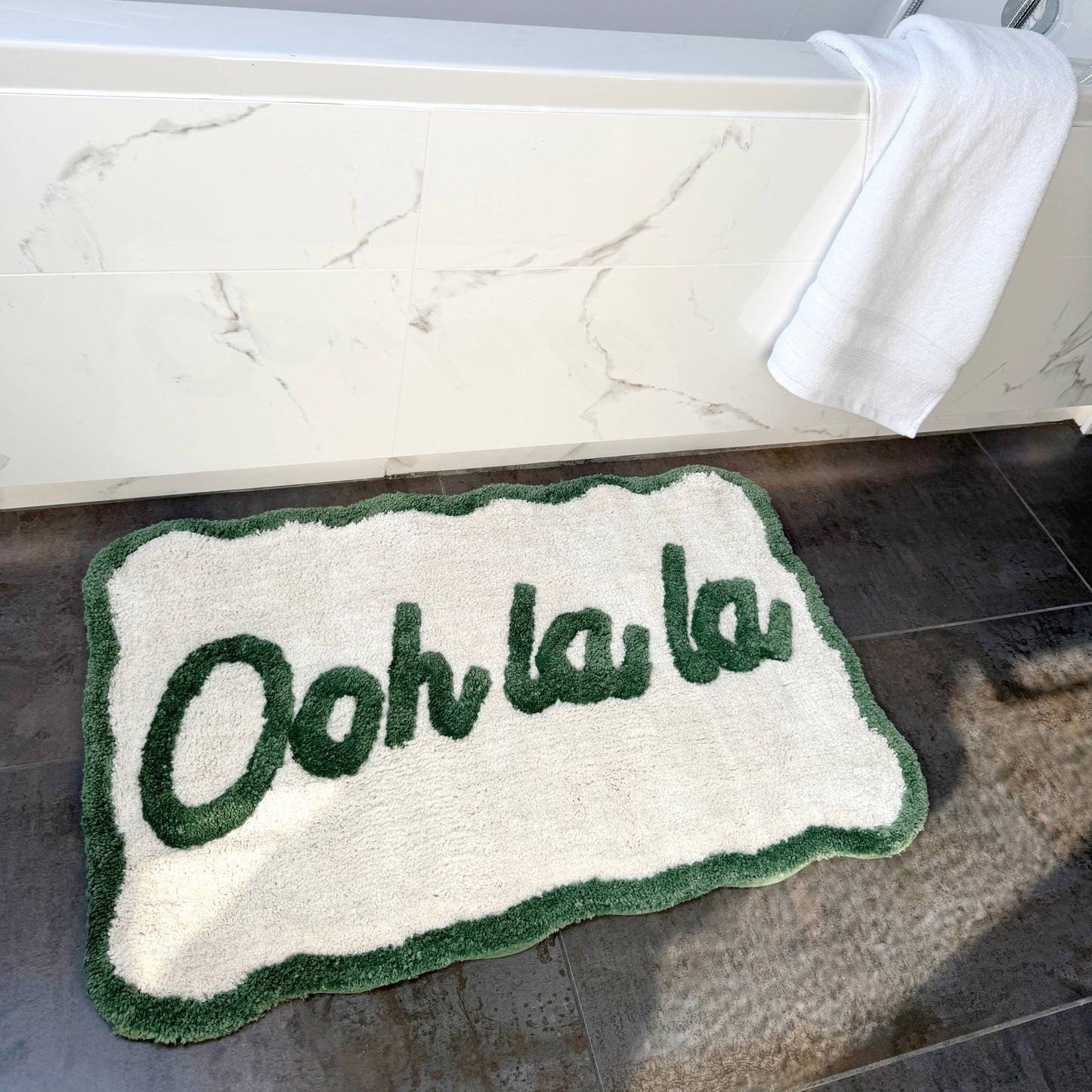 Ooh La La Slogan Scallop Bath Mat Non Slip - Scalloped Rug: Red/Pink