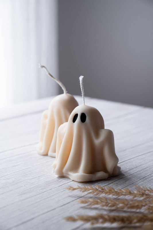 Spooky Spectral Charm: Cutie Ghost Soy Wax Candle: White / Vanilla