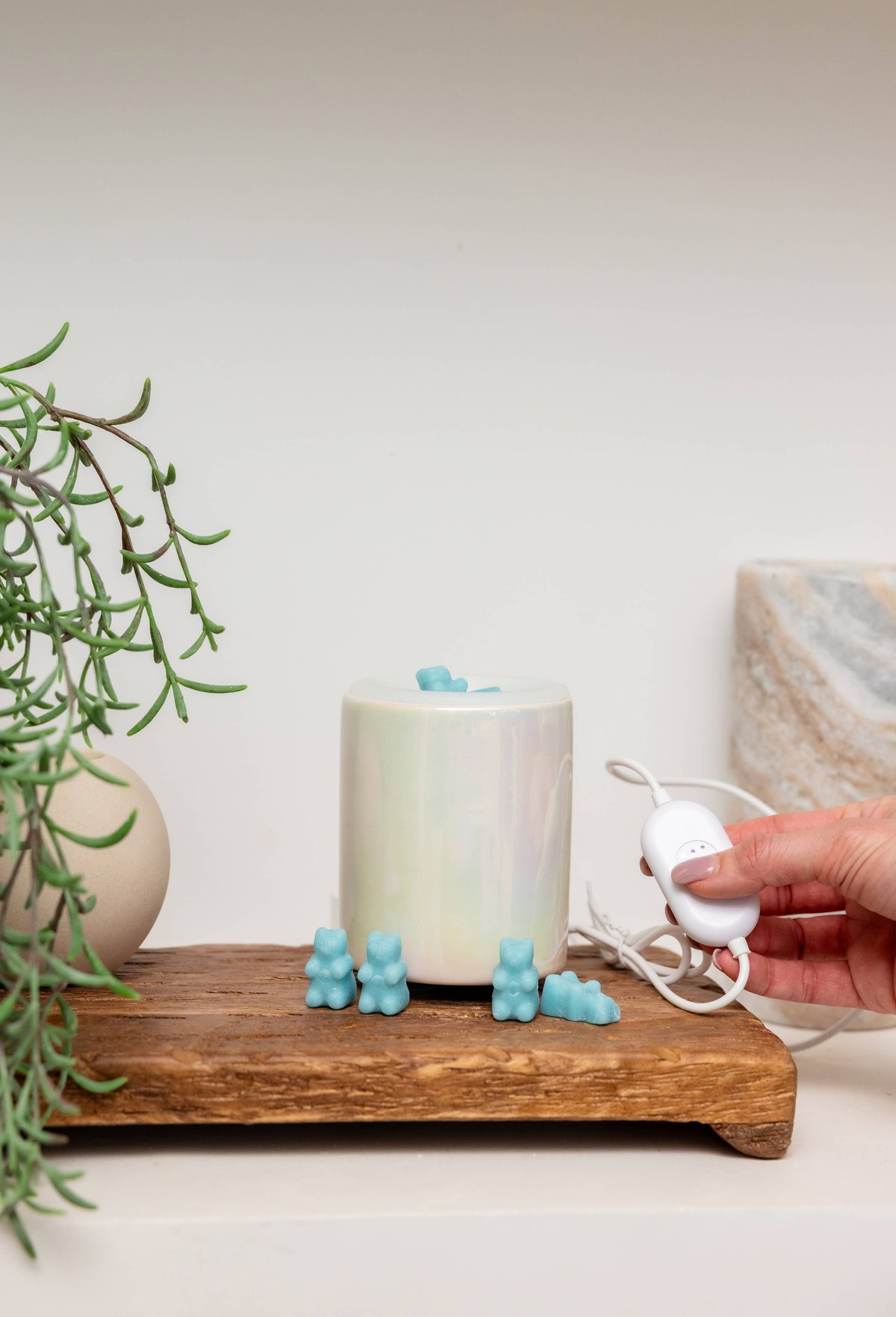 Mini Mod Wax Warmer for Scented Wax Melts: Iridescent Blue